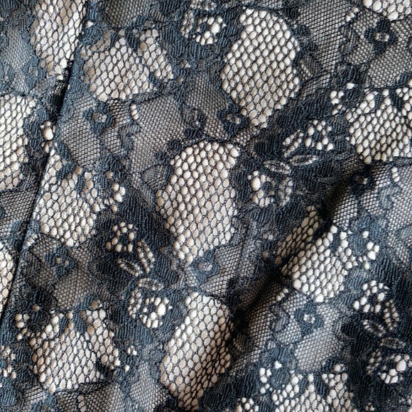 NAANAA Lace Dress - Picture 10 of 13